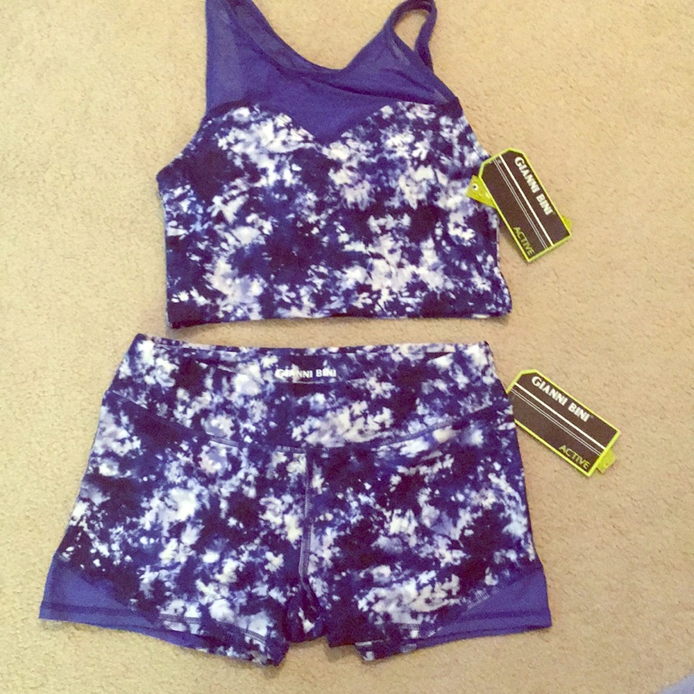 Gianni Bini Active Gear Top and bottoms